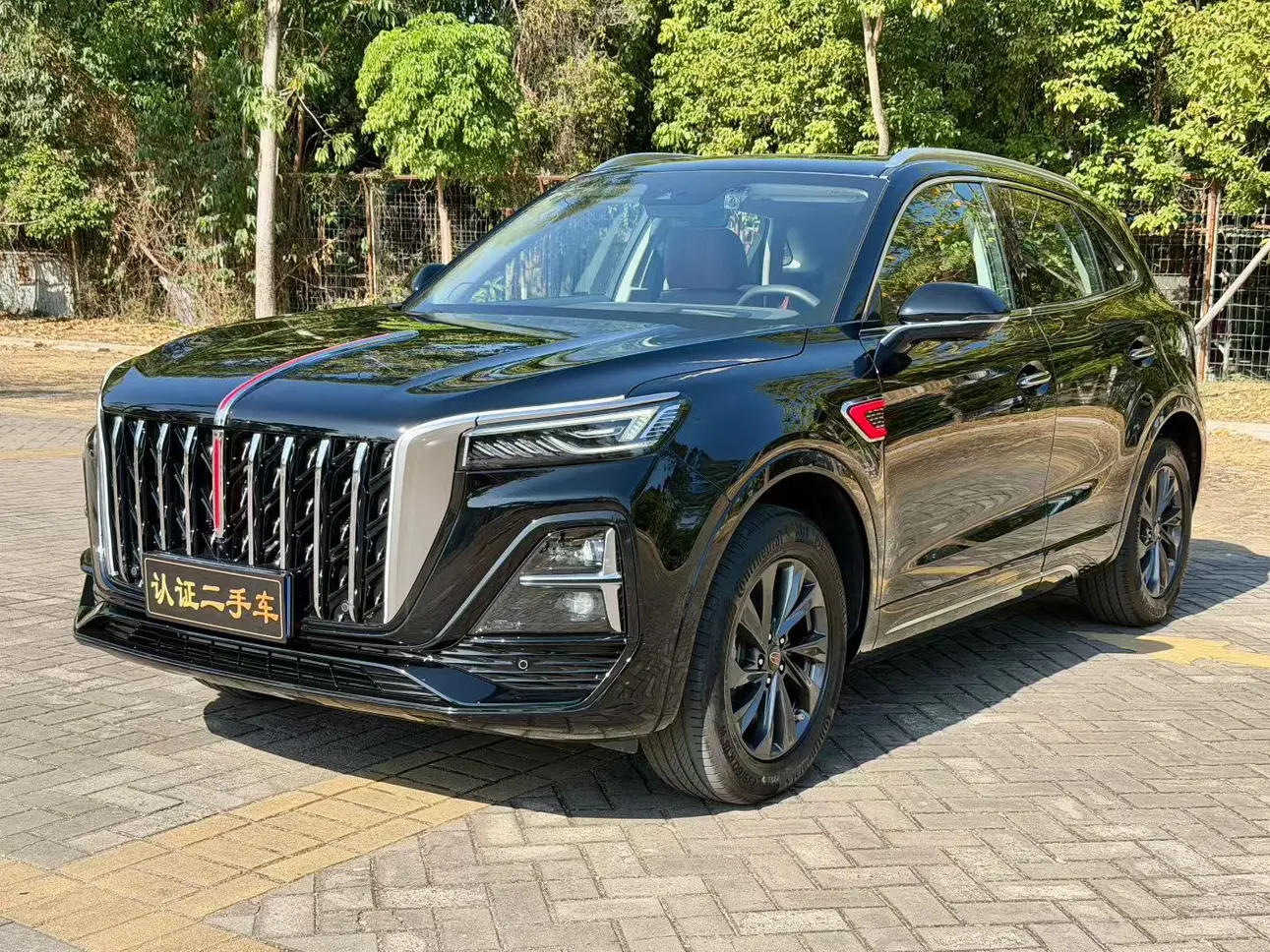 Hongqi HS5  из Китая