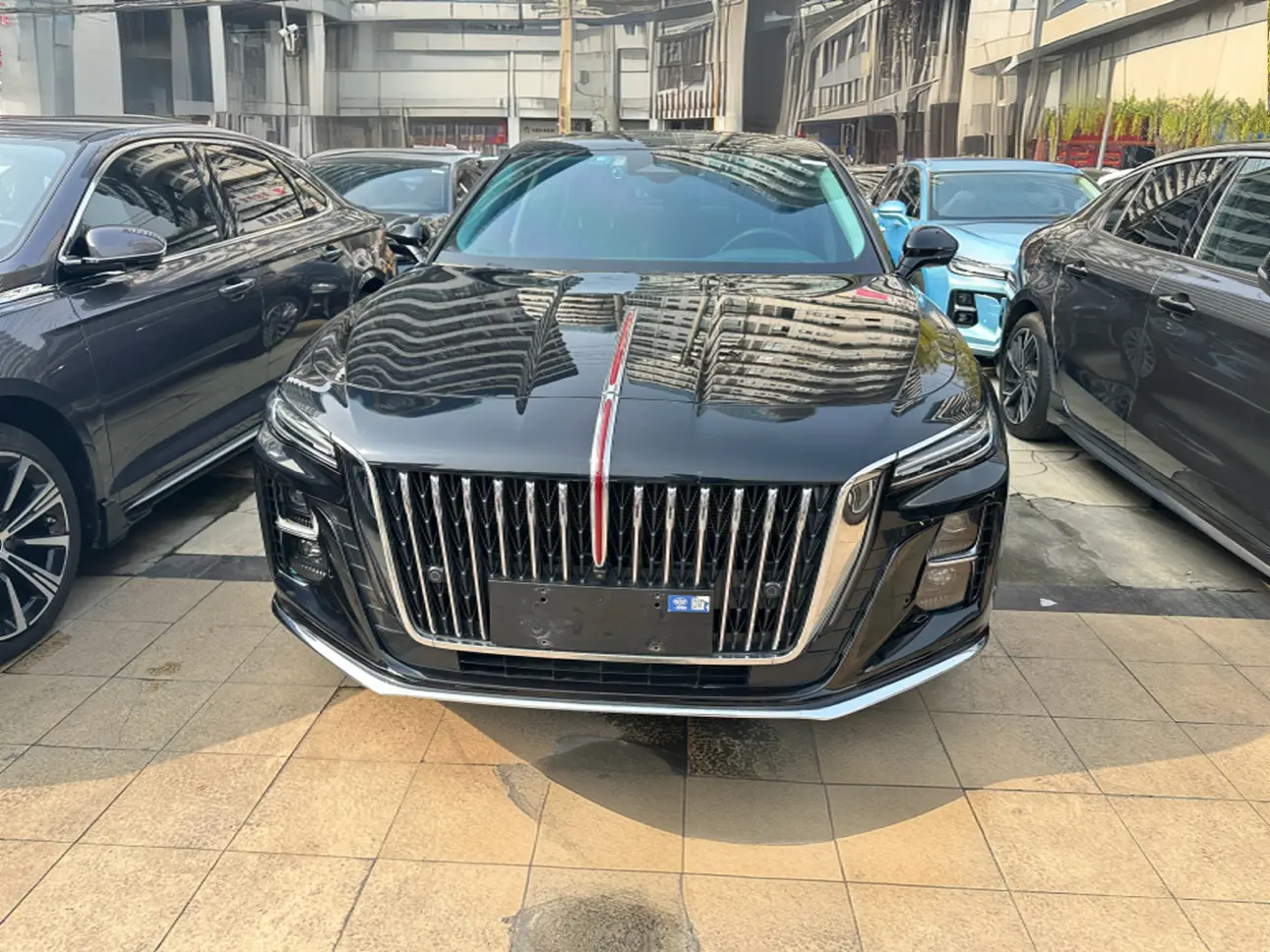 Hongqi H5  из Китая