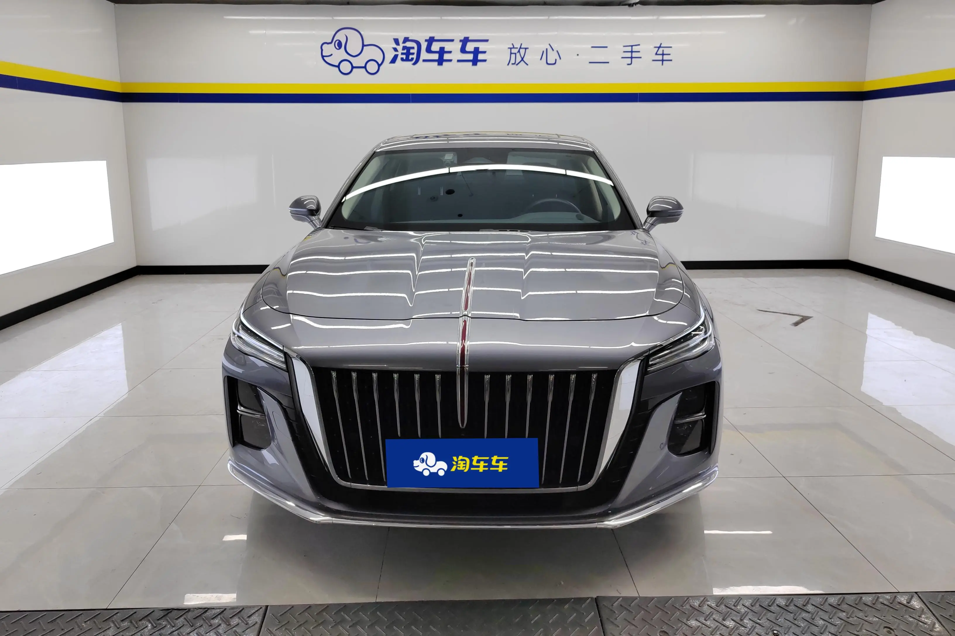 Hongqi H5  из Китая