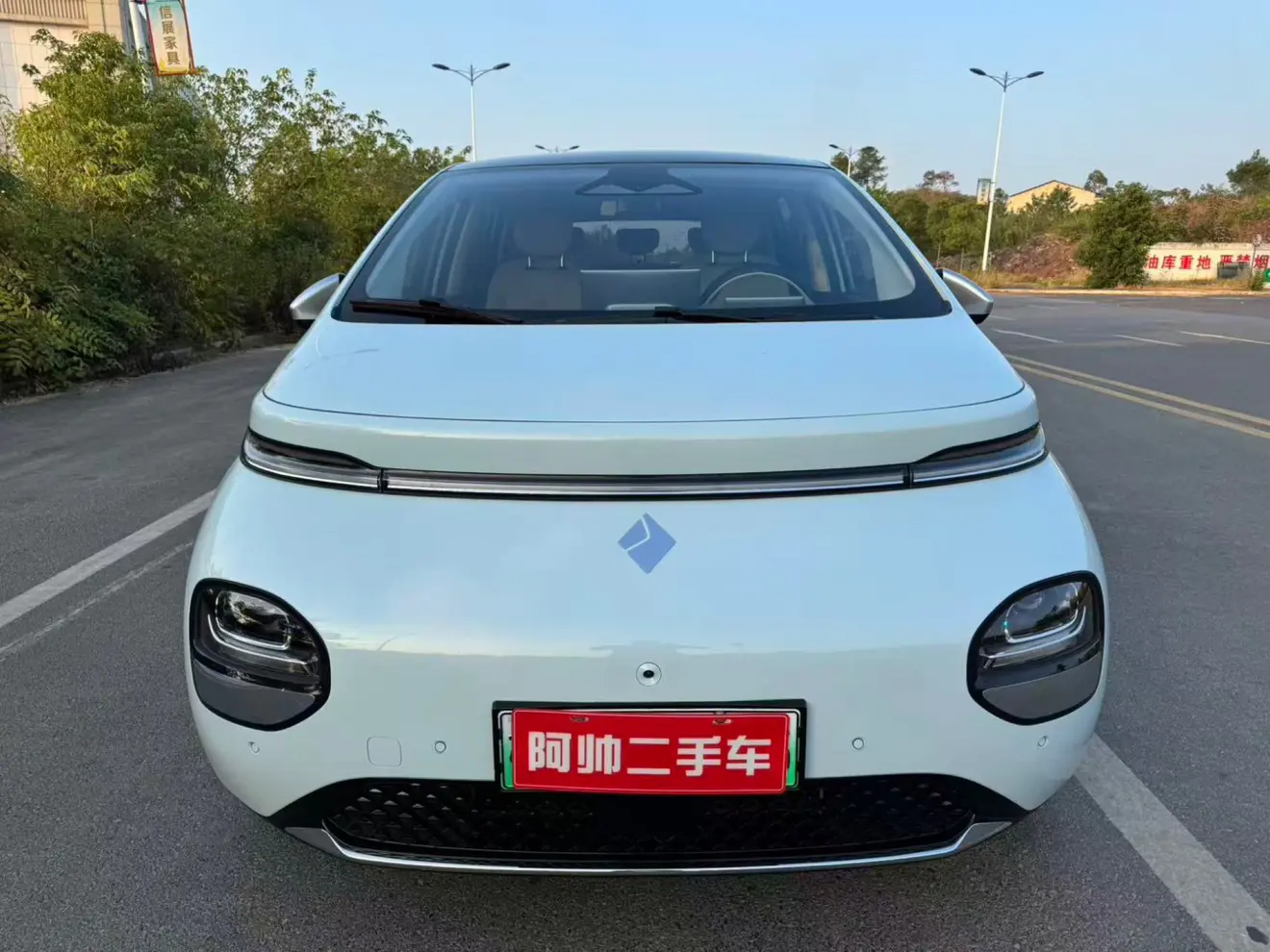 Baojun Clouds  из Китая