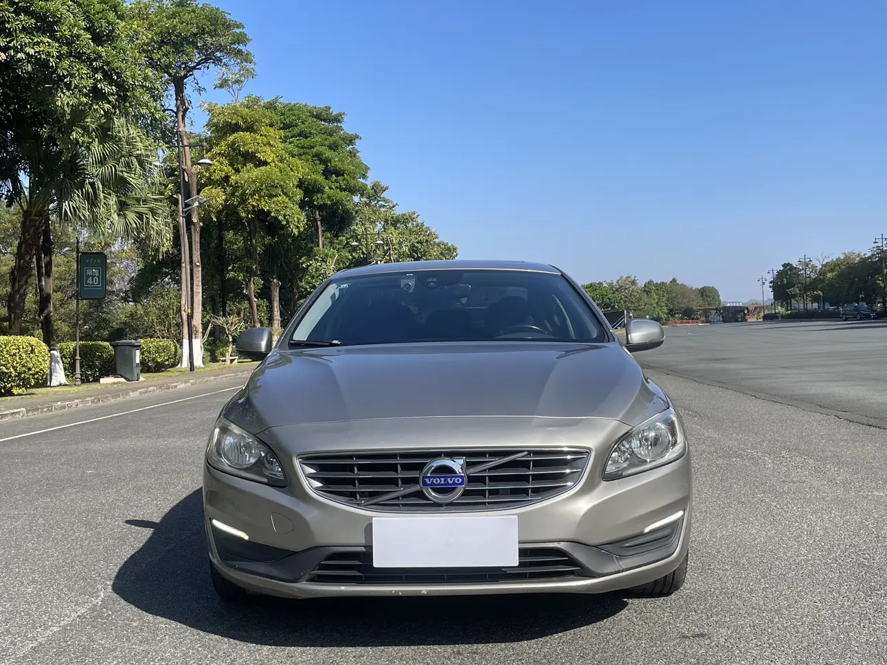 Volvo S60  из Китая