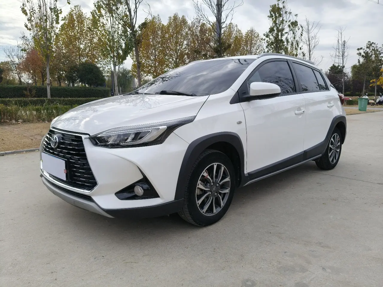 Toyota Yaris L  из Китая