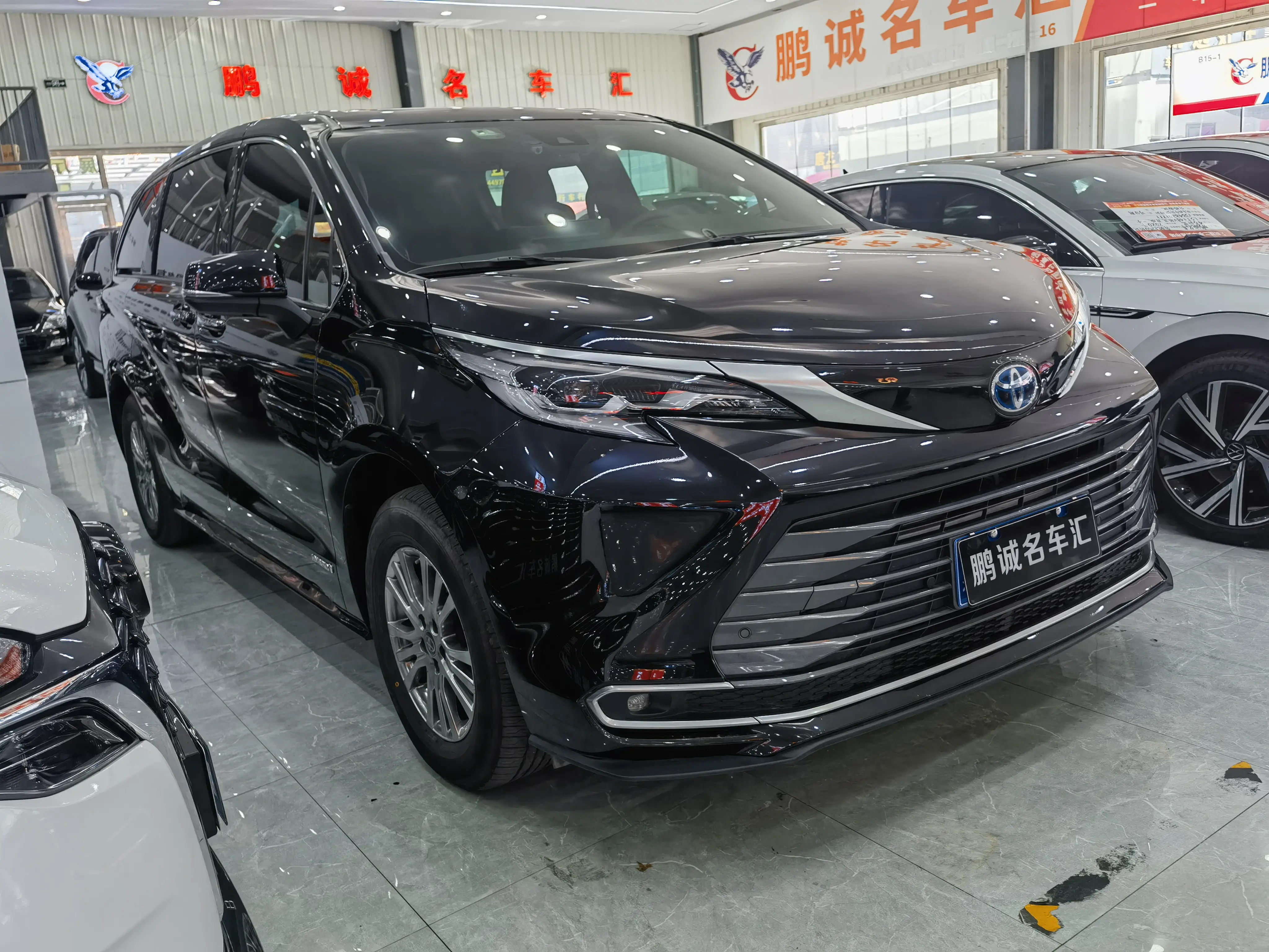 Toyota Sienna  из Китая