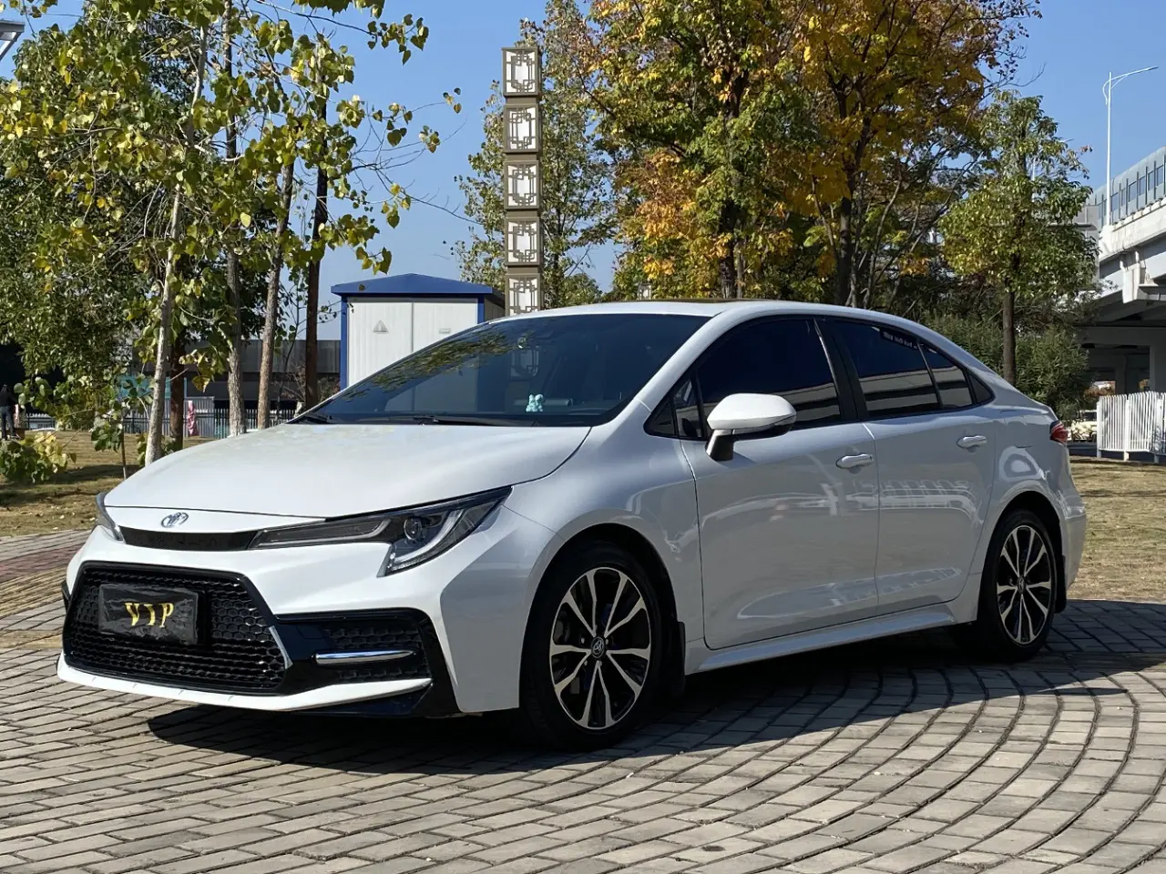 Toyota Levin (Lei Ling)  из Китая