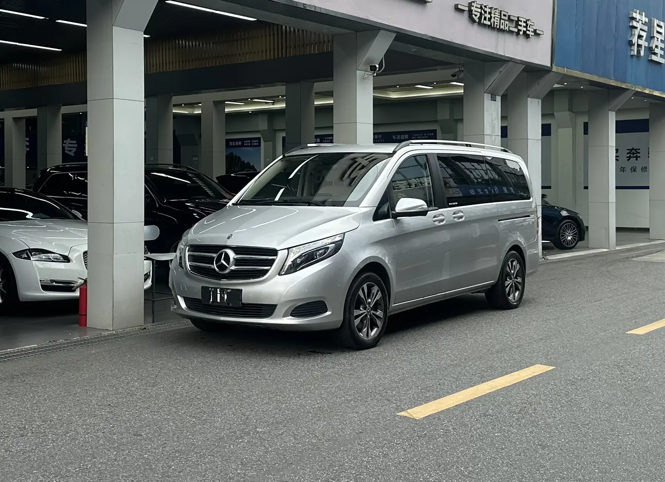 Mercedes-Benz Mercedes Benz V Class  из Китая