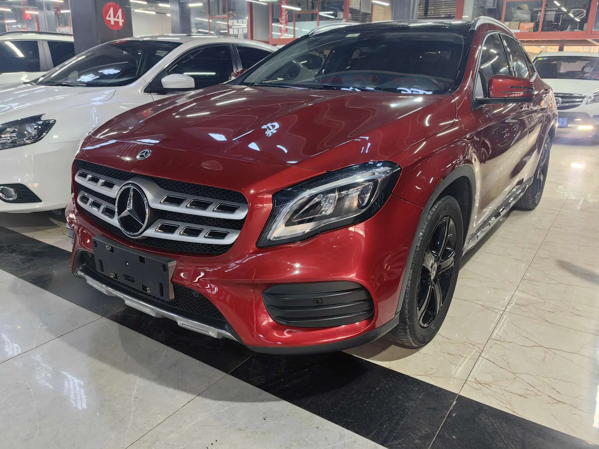 Mercedes-Benz GLA  из Китая