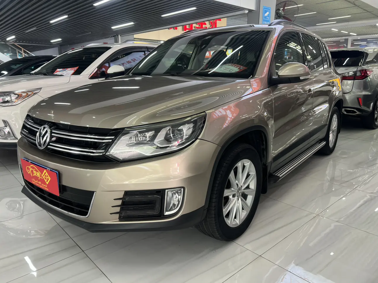 Volkswagen Tiguan  из Китая