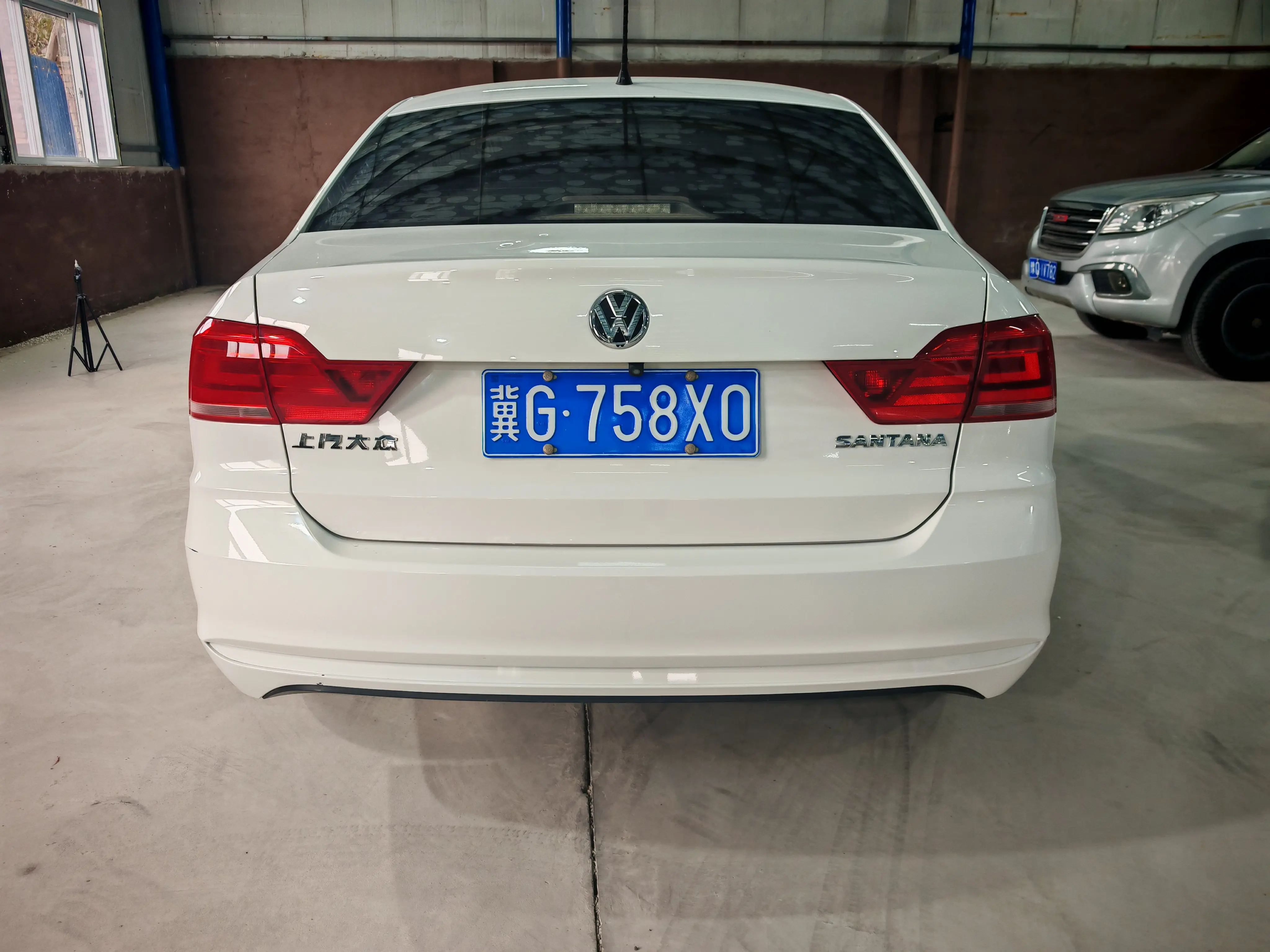 Volkswagen Santana  из Китая