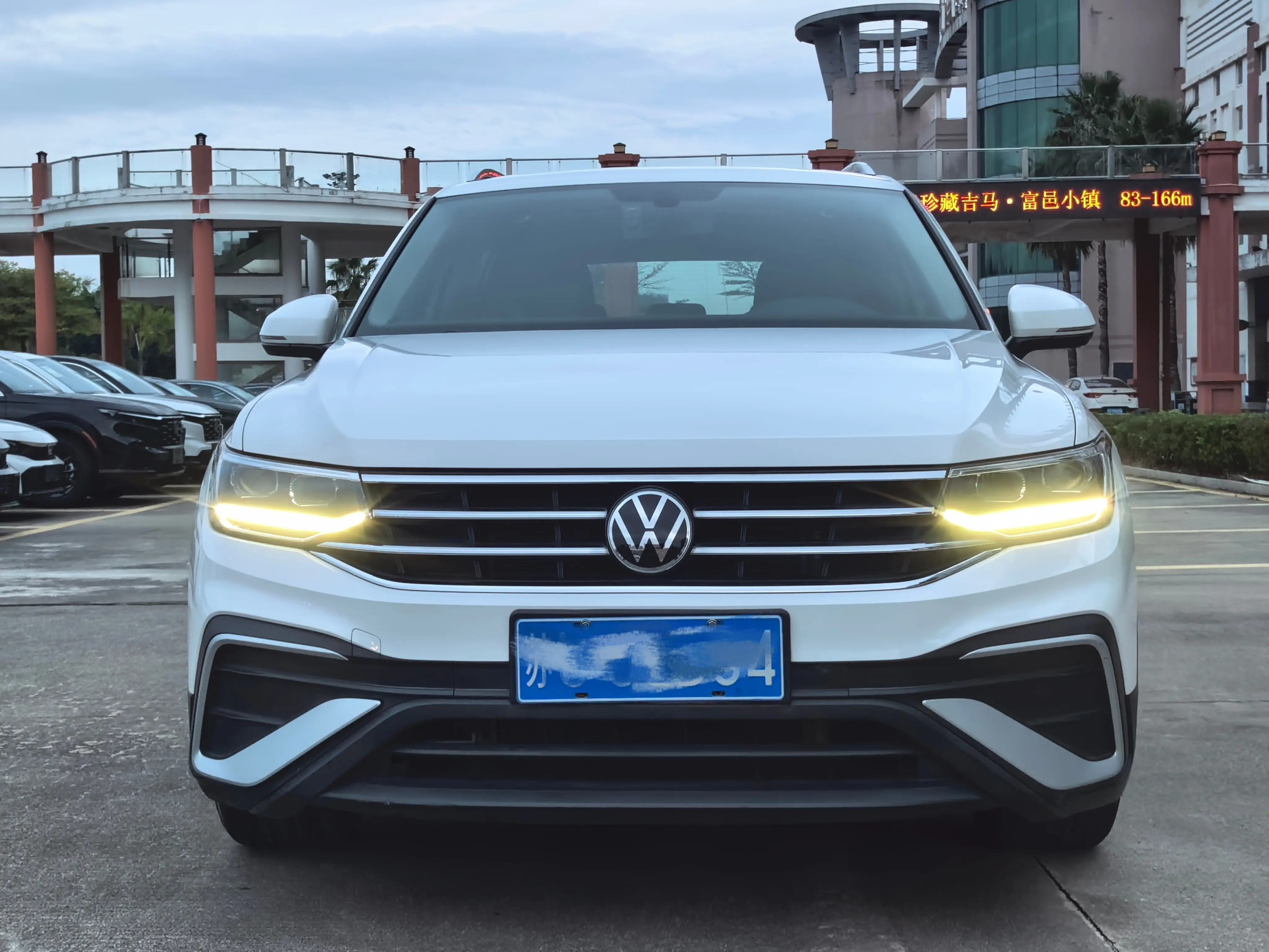 Volkswagen Tiguan L  из Китая