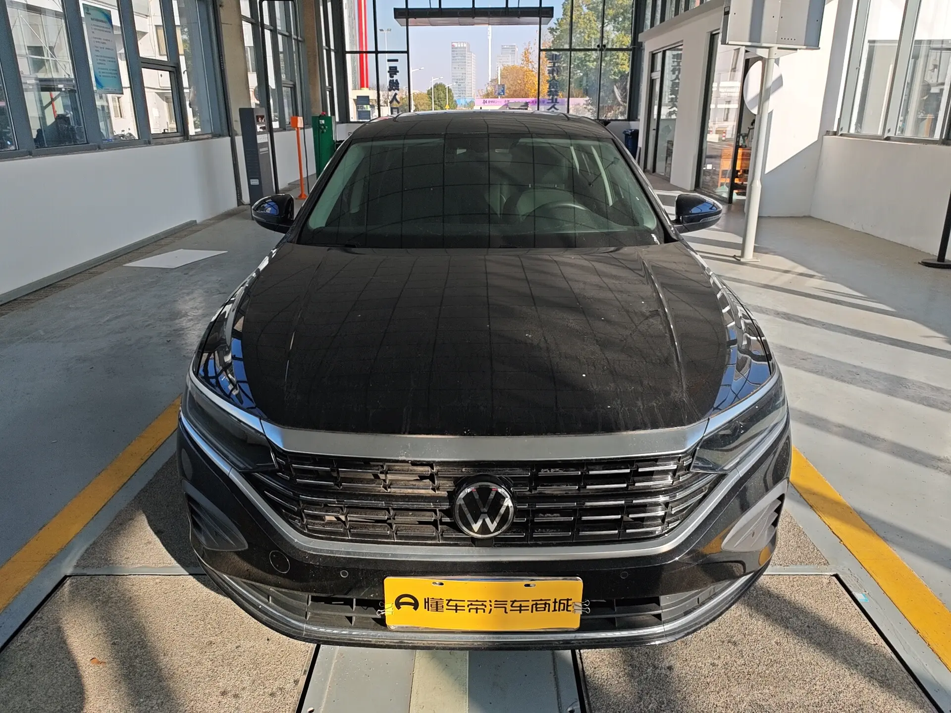 Volkswagen Passat  из Китая