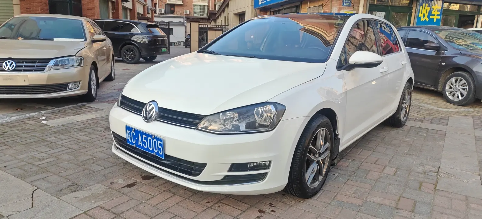Volkswagen Golf  из Китая