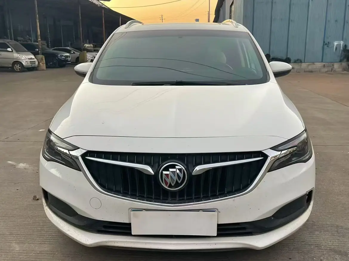 Buick GL6  из Китая