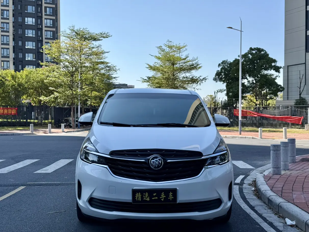 Buick GL8  из Китая