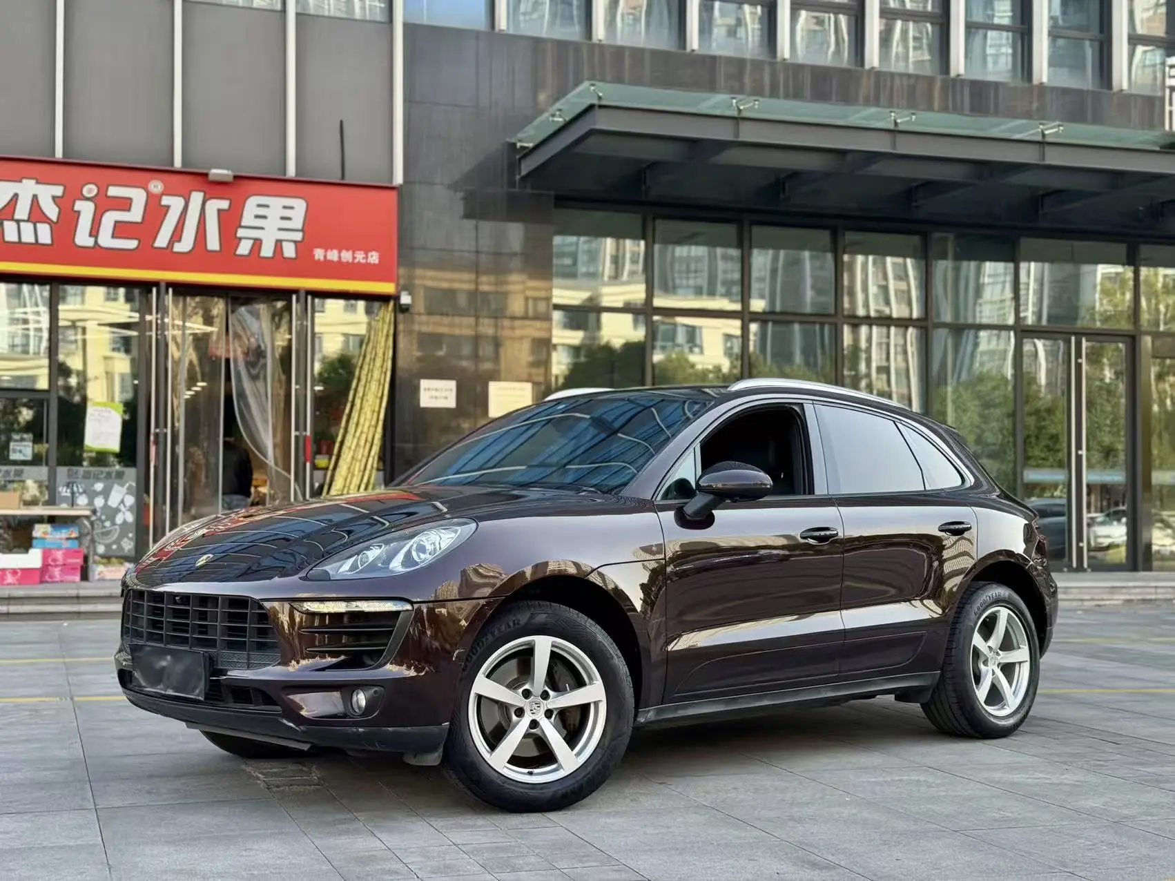 Porsche Macan  из Китая