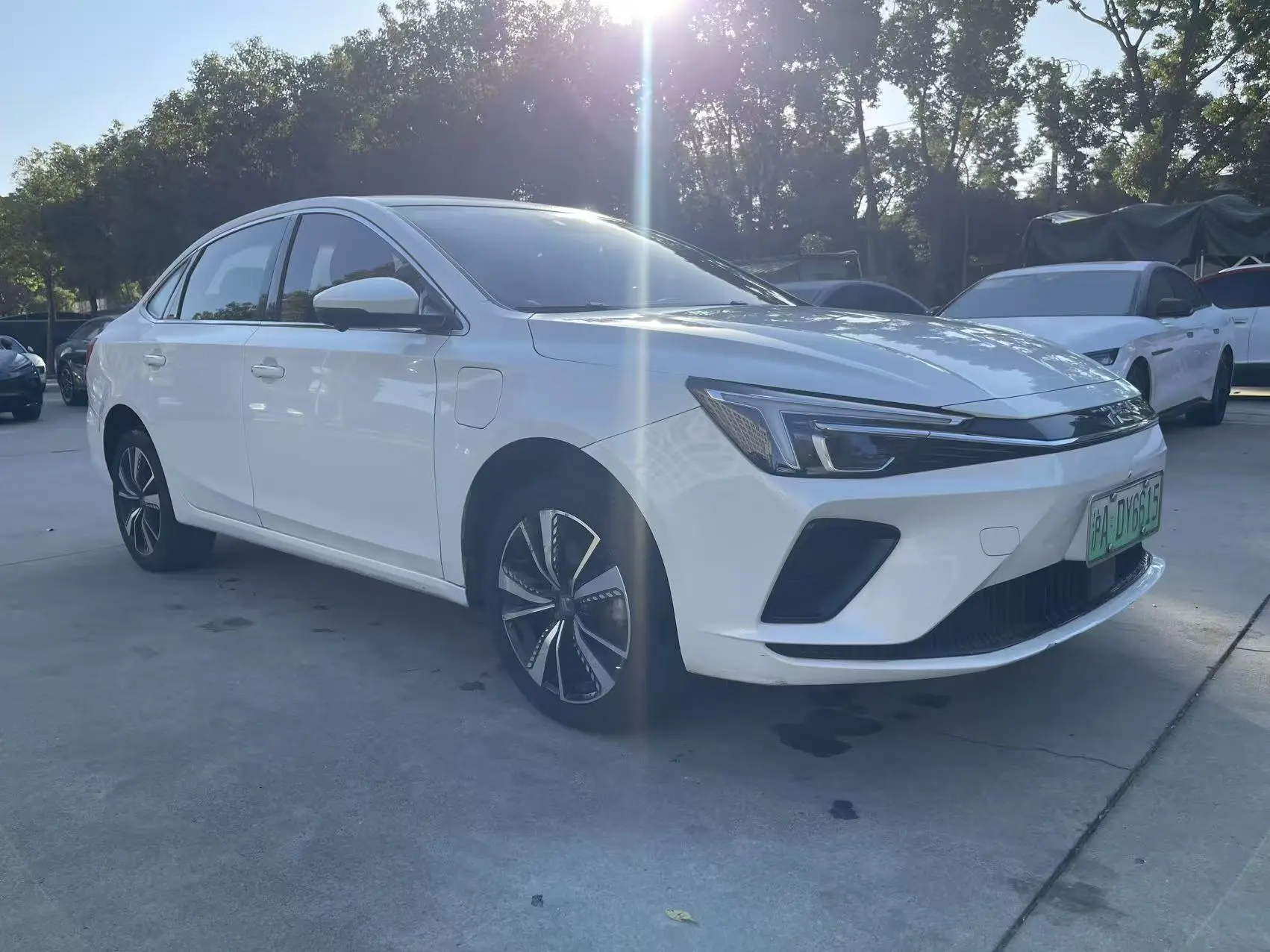 Rising Auto Feifan ER6  из Китая