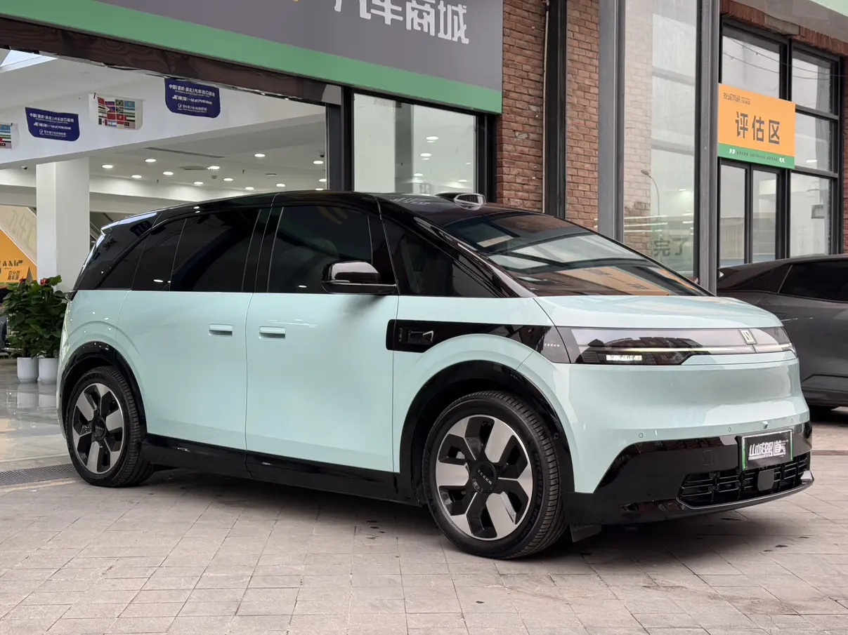 ZEEKR MIX  из Китая