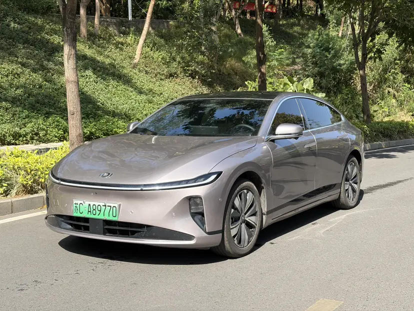 Changan Qiyuan A07  из Китая