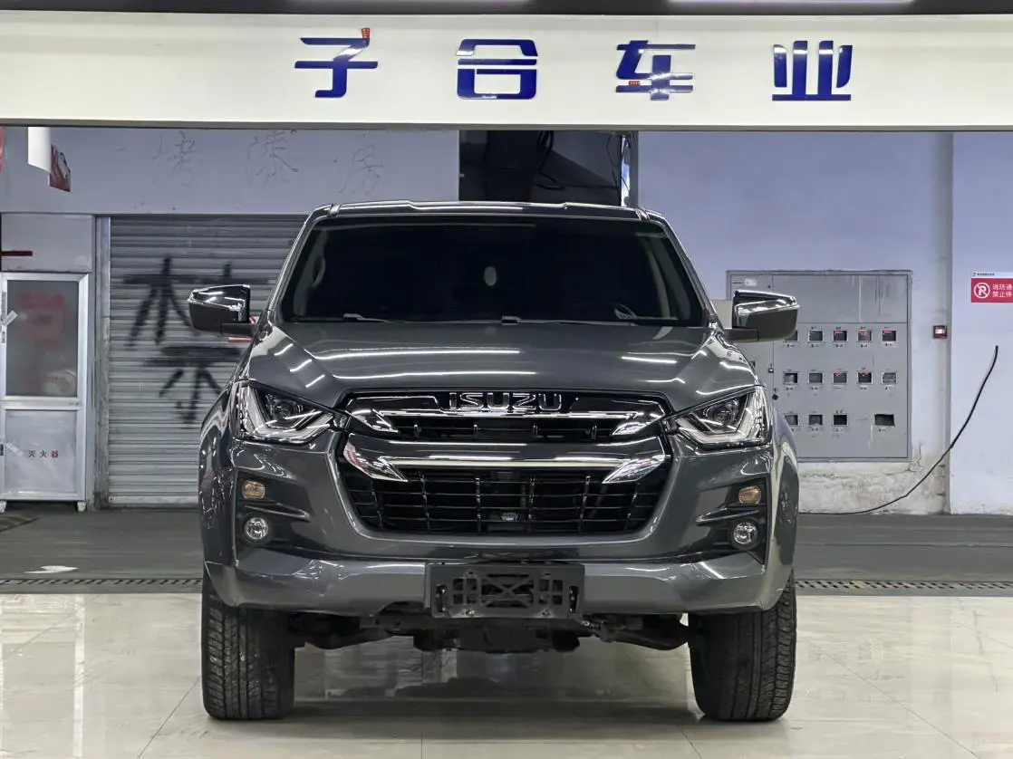 Isuzu D-MAX  из Китая