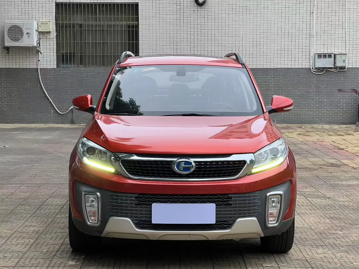 BAIC Changhe Q35  из Китая