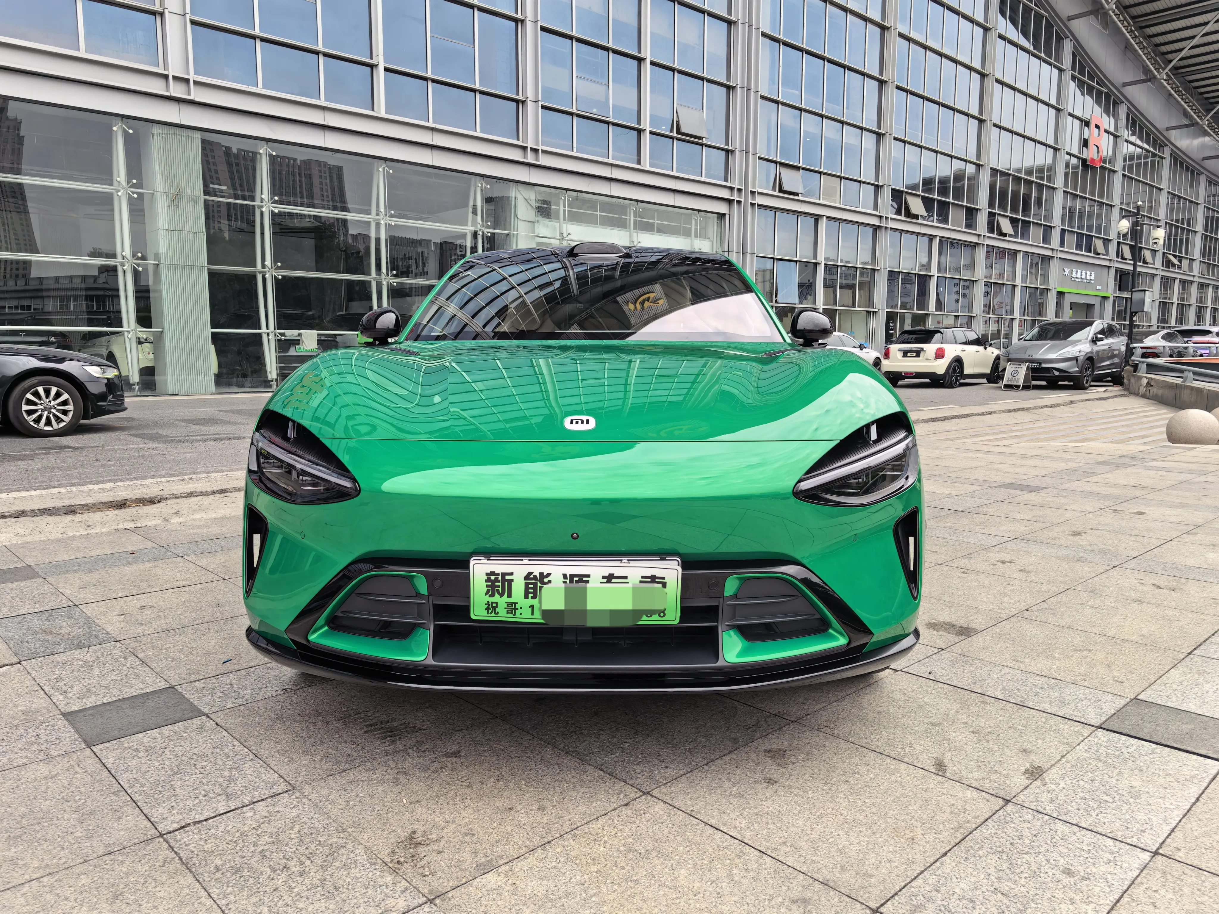 Xiaomi car Xiaomi YU7  из Китая