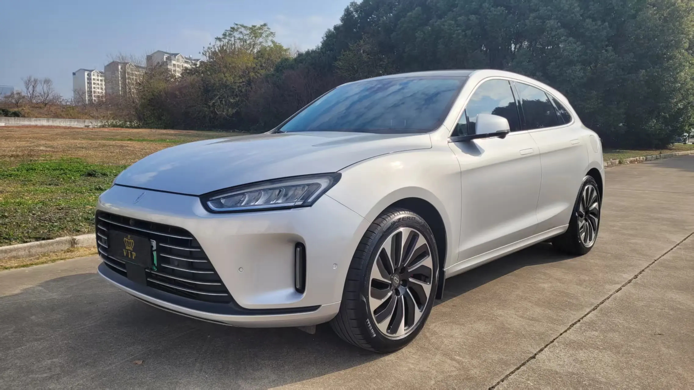 AITO M5 (Wenjie M5)  из Китая