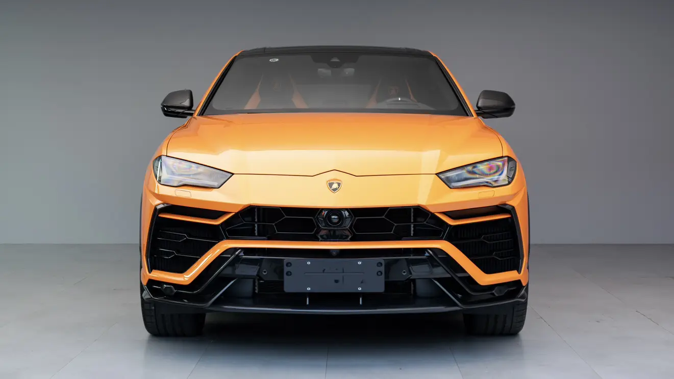 Lamborghini Urus  из Китая