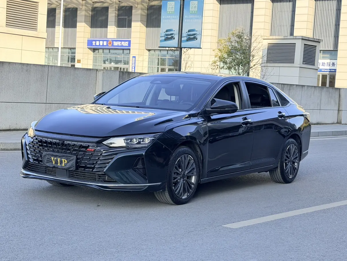 Dongfeng Yixuan MAX  из Китая