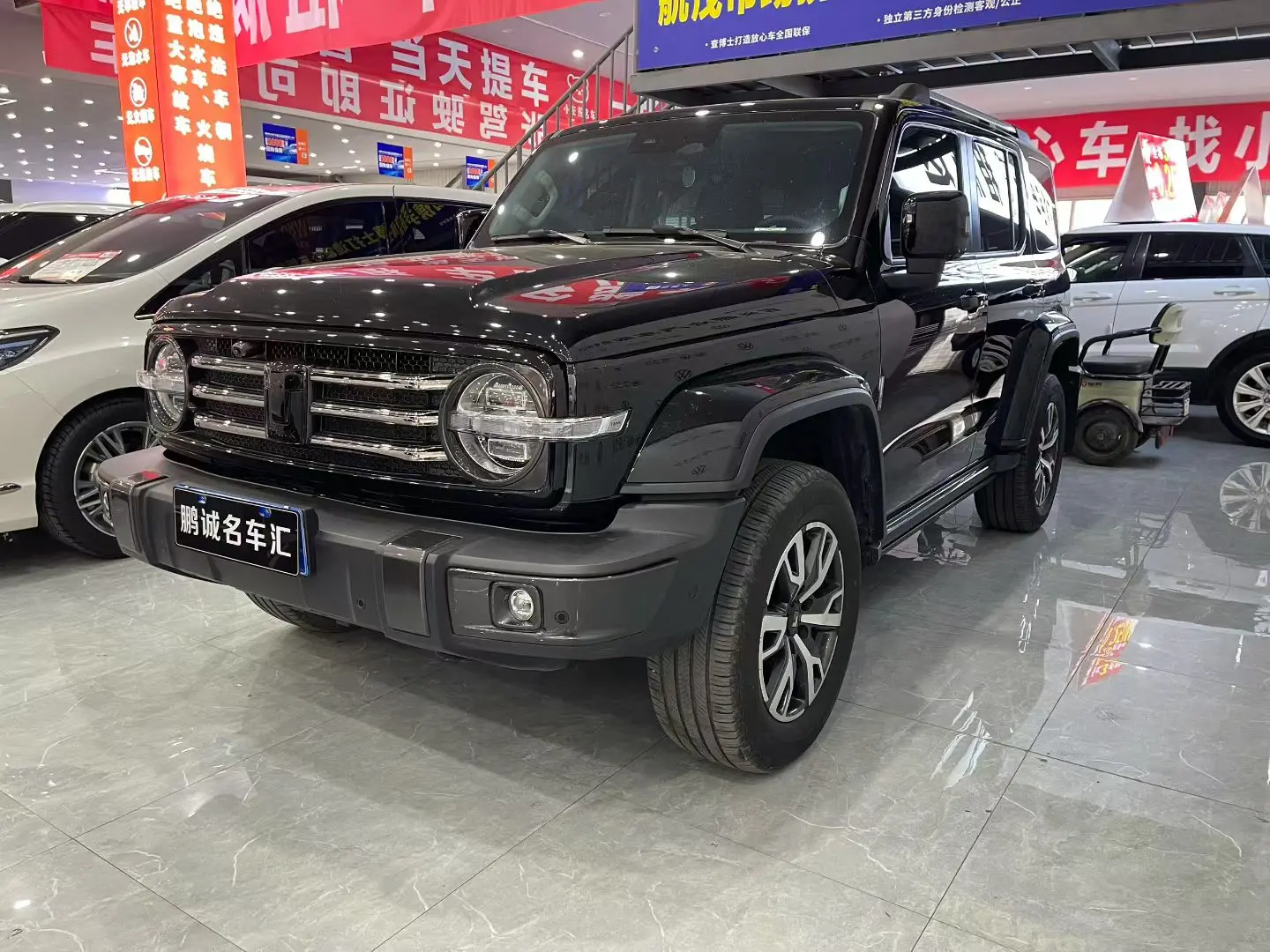 Tank 300  из Китая