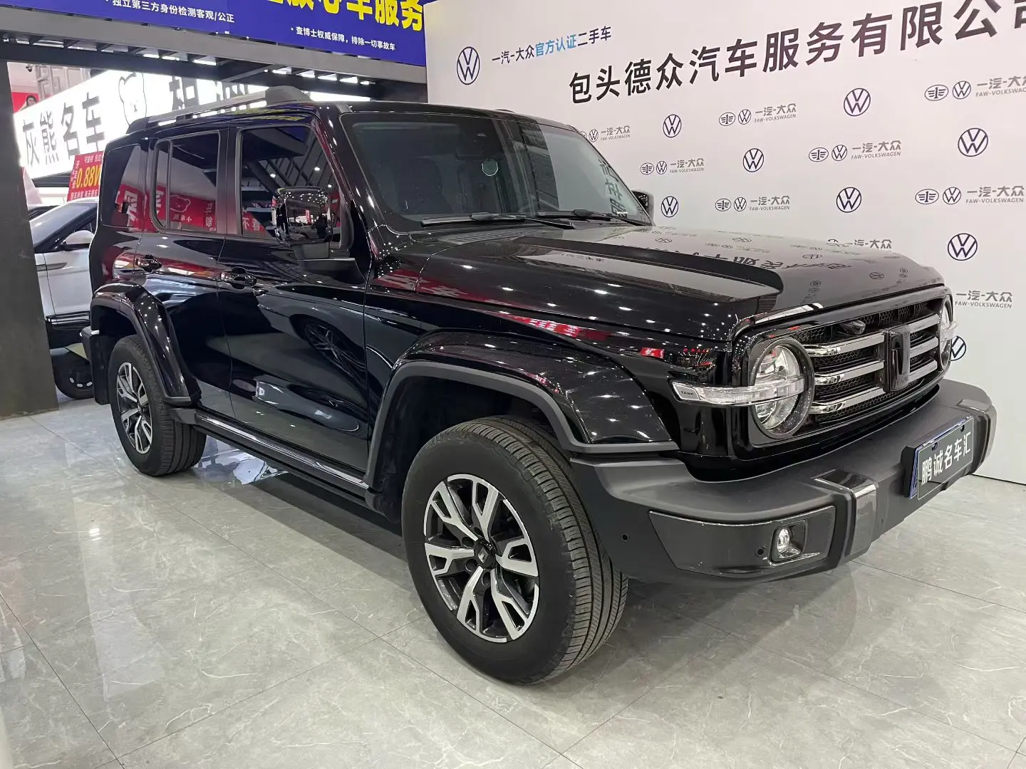 Tank 300  из Китая