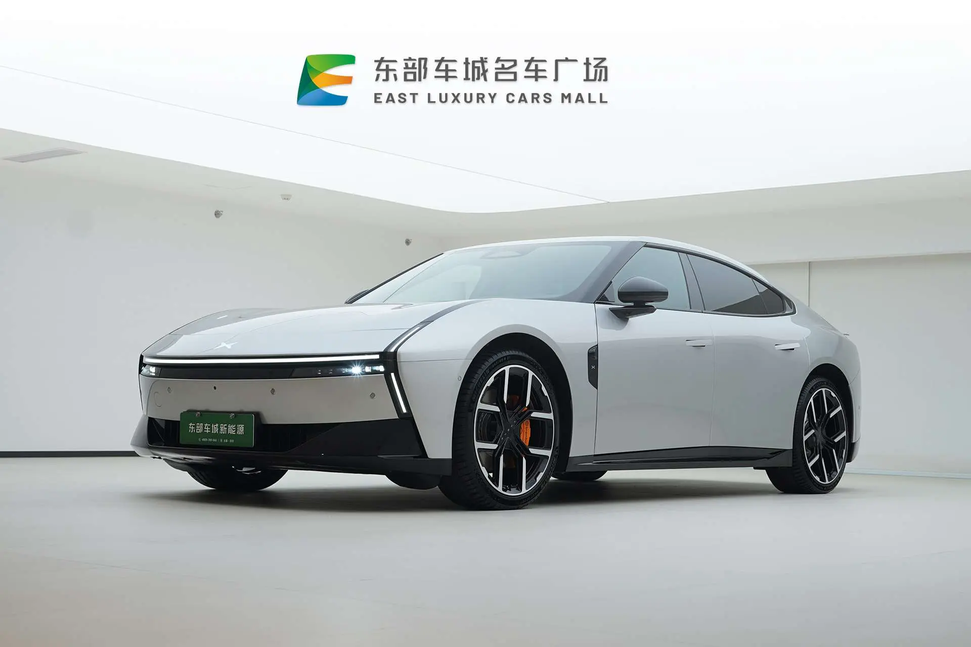 Xpeng P7  из Китая