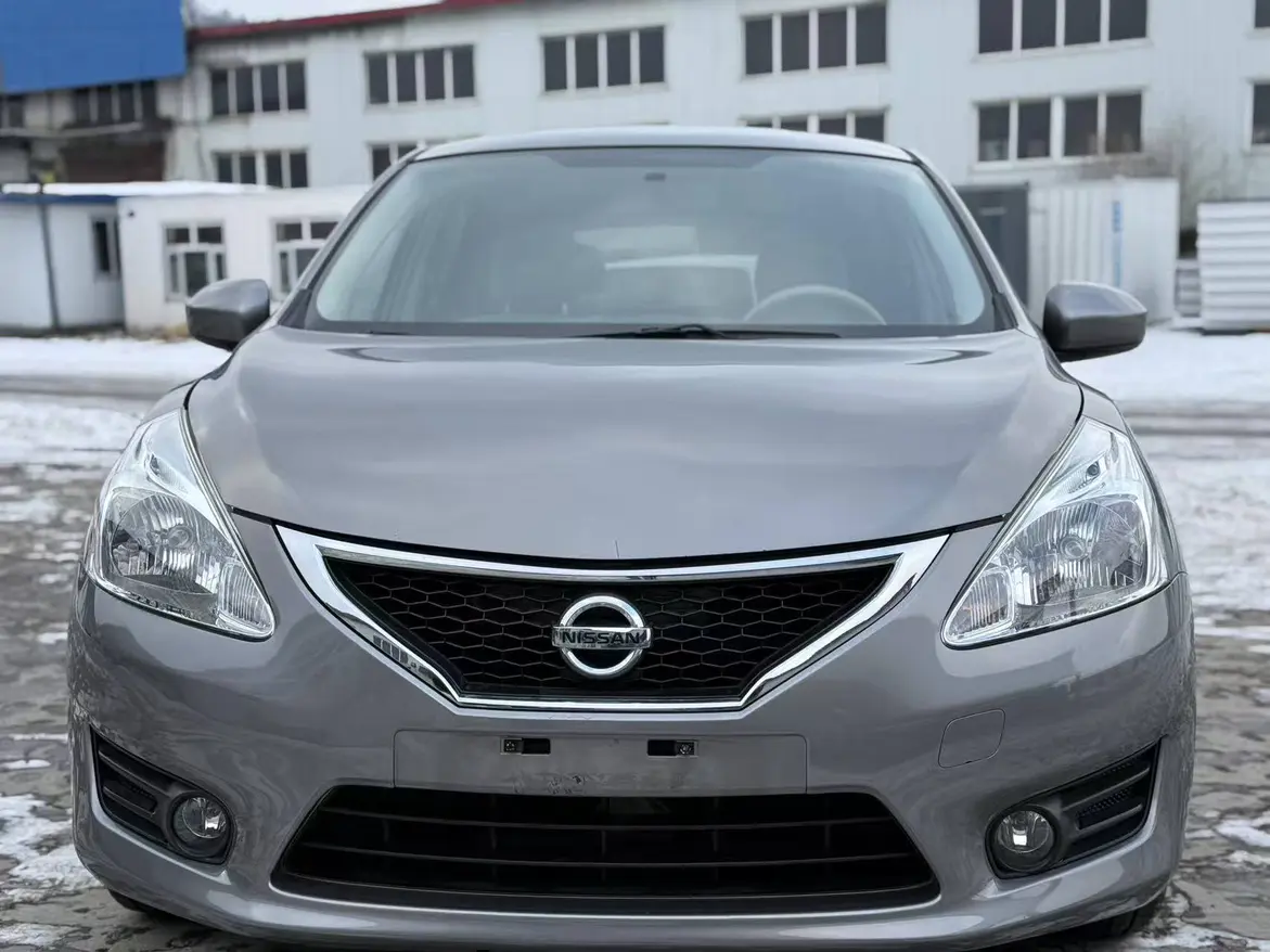 Nissan Tiida  из Китая