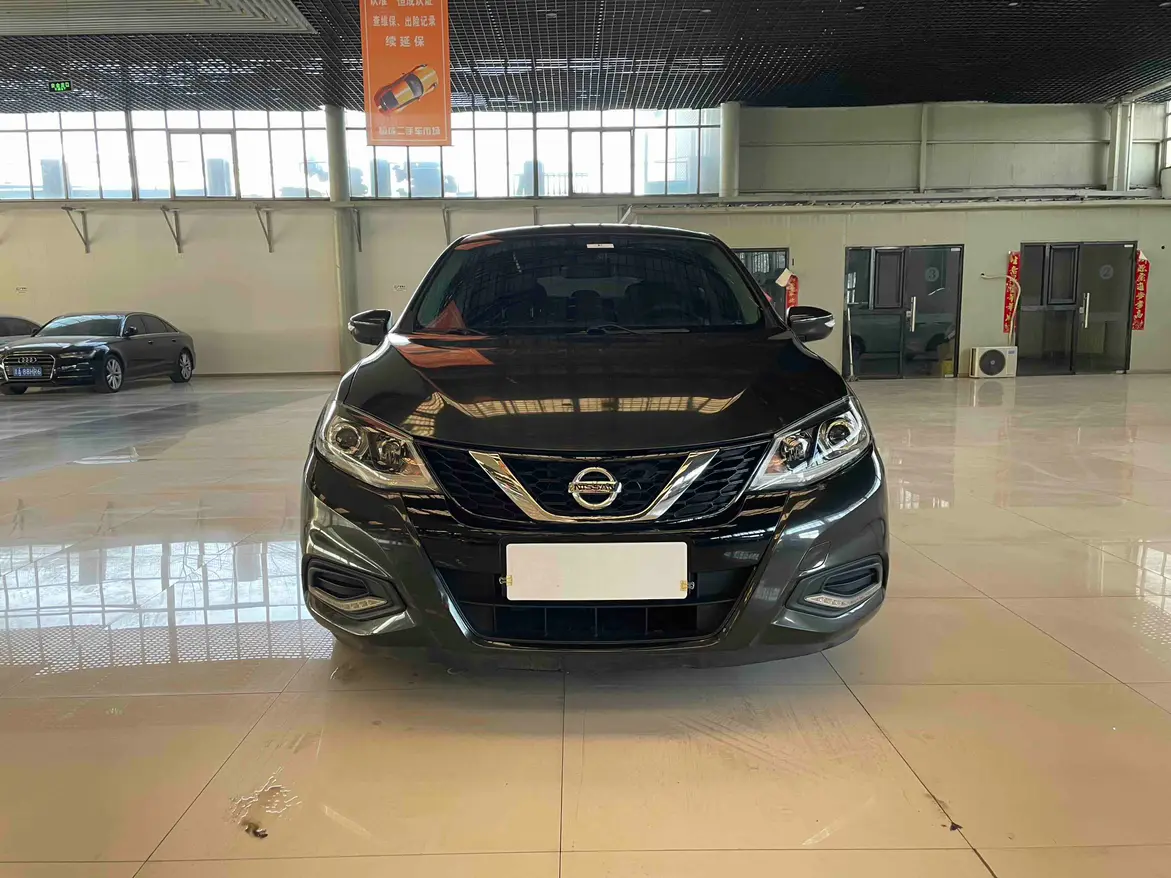 Nissan Tiida  из Китая