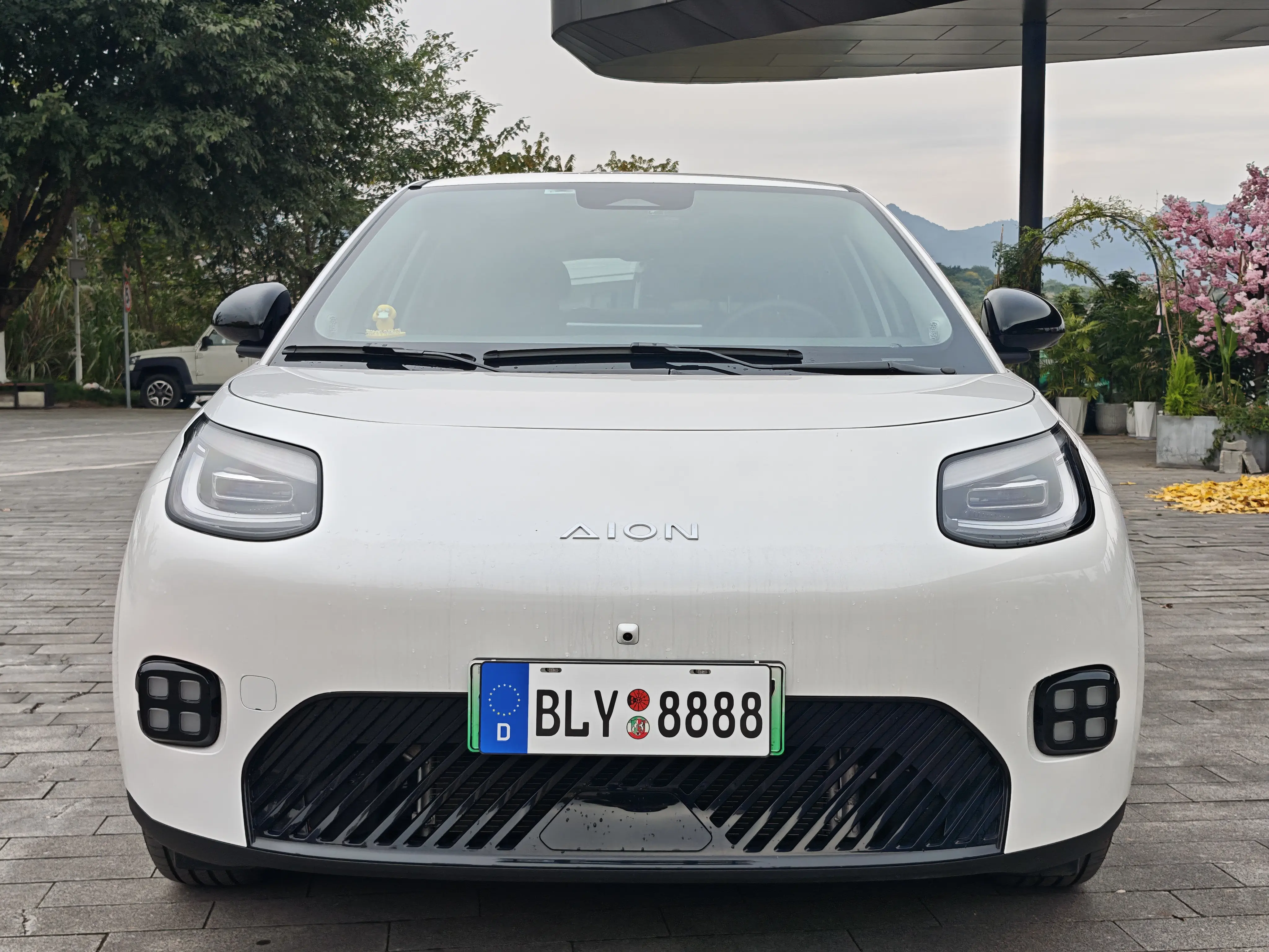 AION UT  из Китая