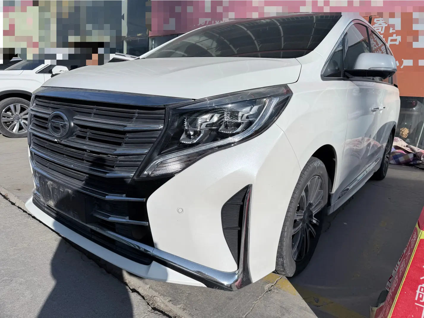 GAC Trumpchi M8  из Китая