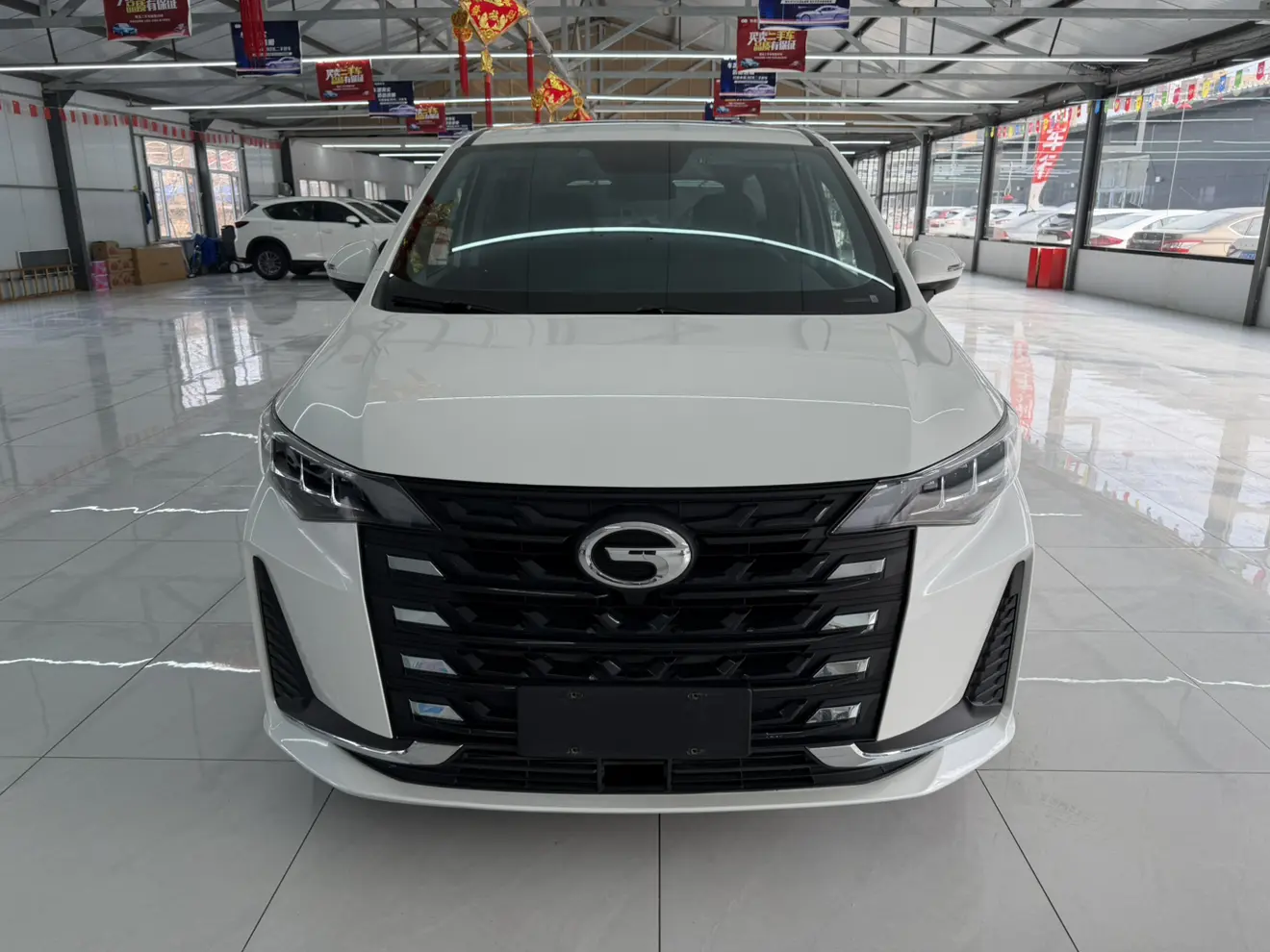 GAC Trumpchi M6  из Китая