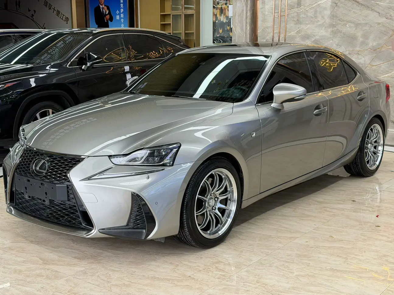 Lexus IS  из Китая