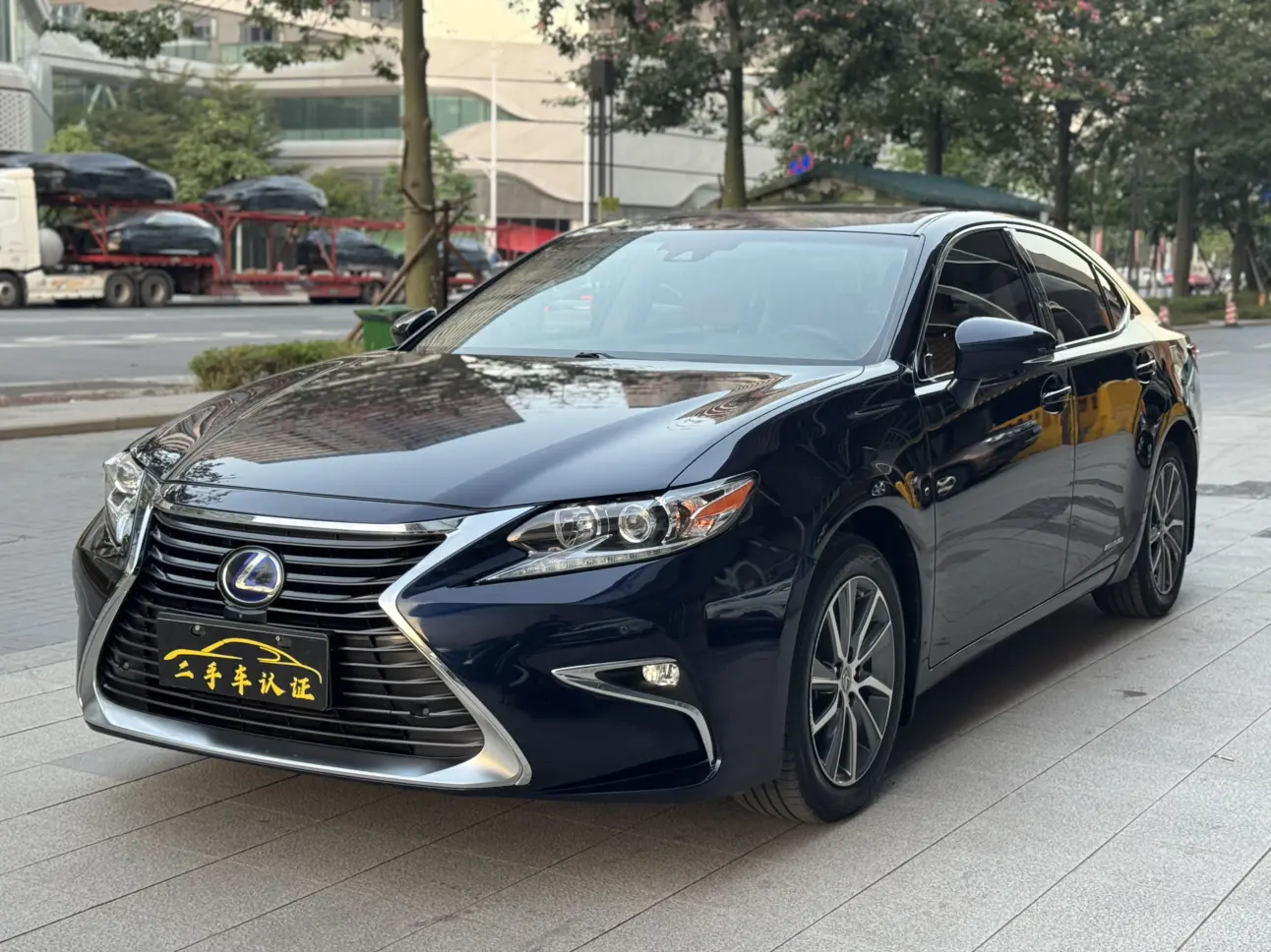 Lexus ES