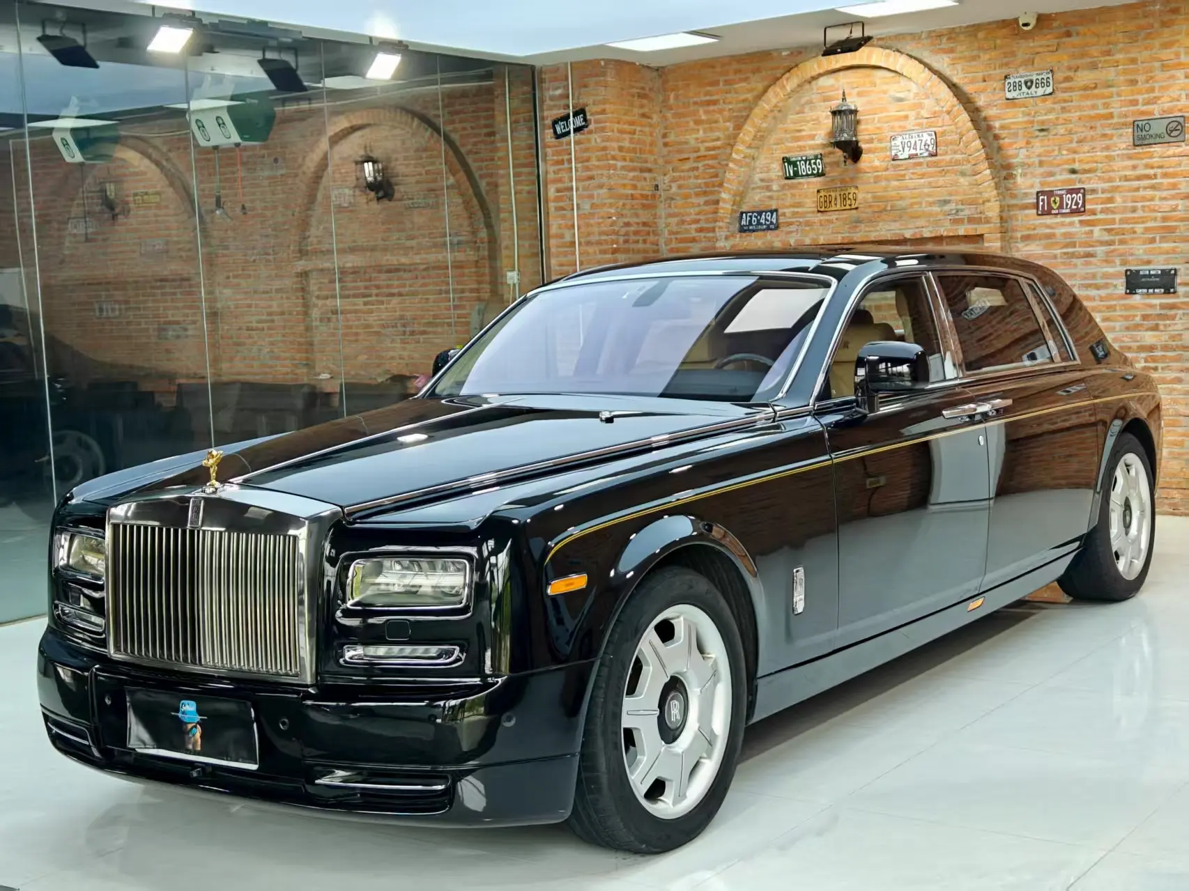 Rolls Royce Phantom  из Китая