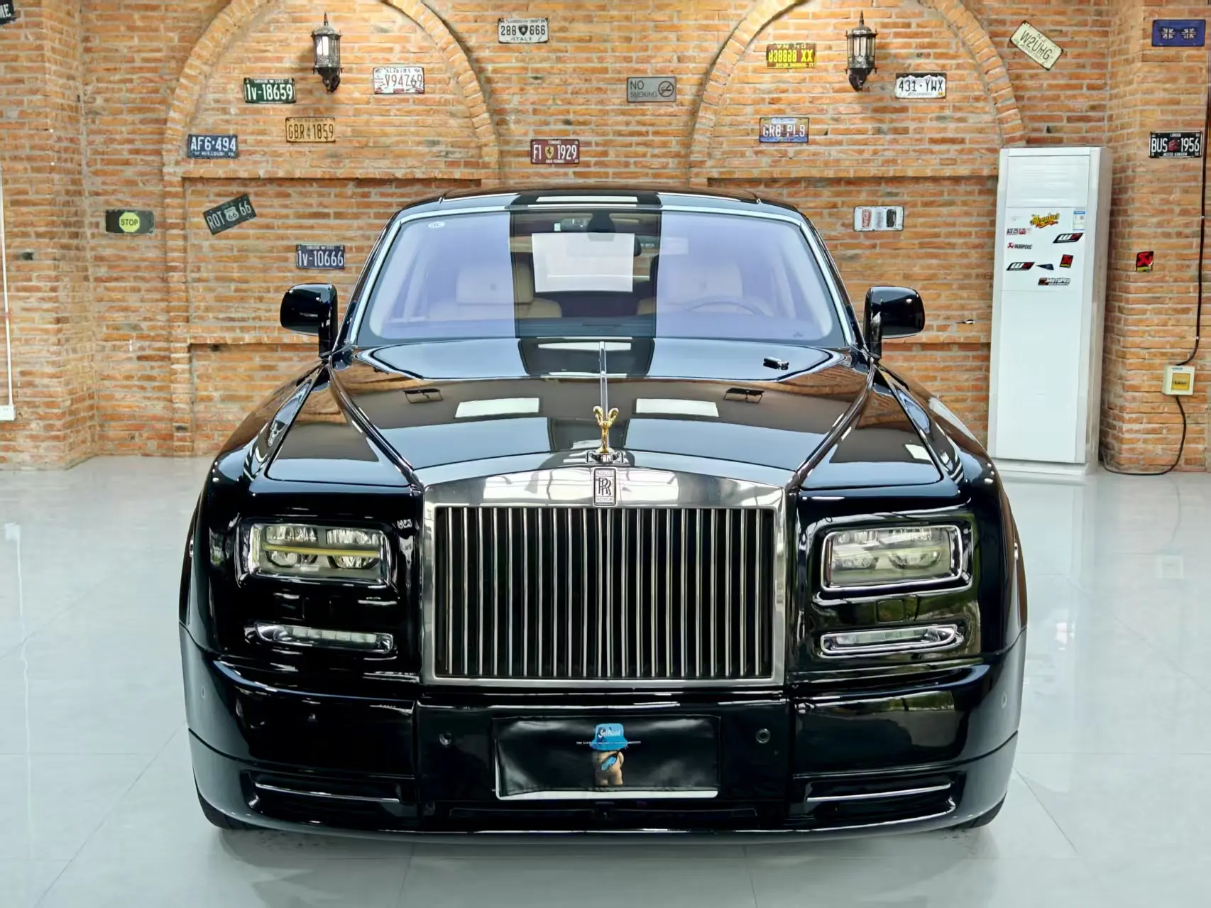 Rolls Royce Phantom  из Китая