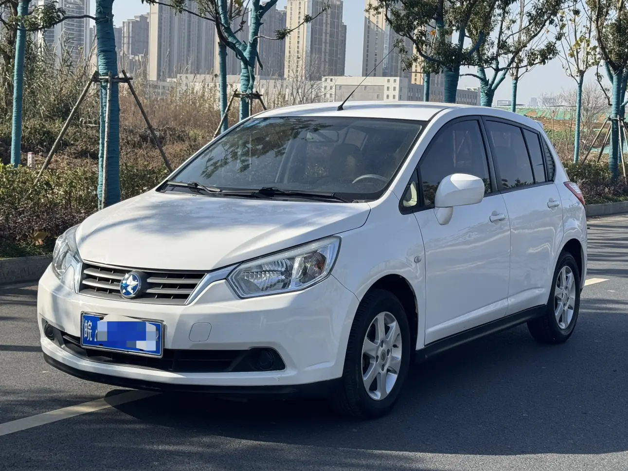 Kai Chen Venucia R50  из Китая