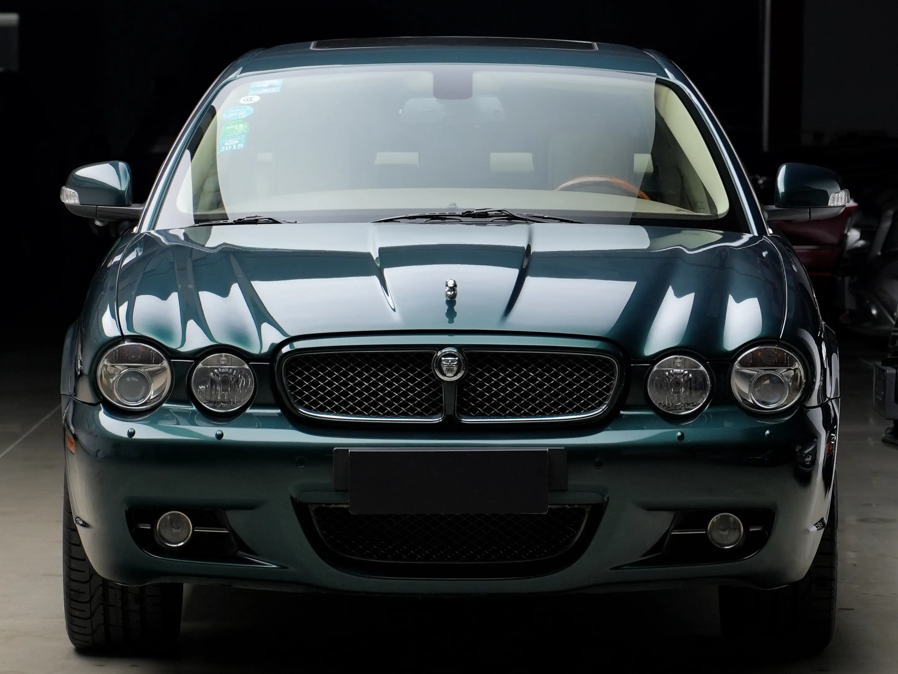 Jaguar XJ  из Китая