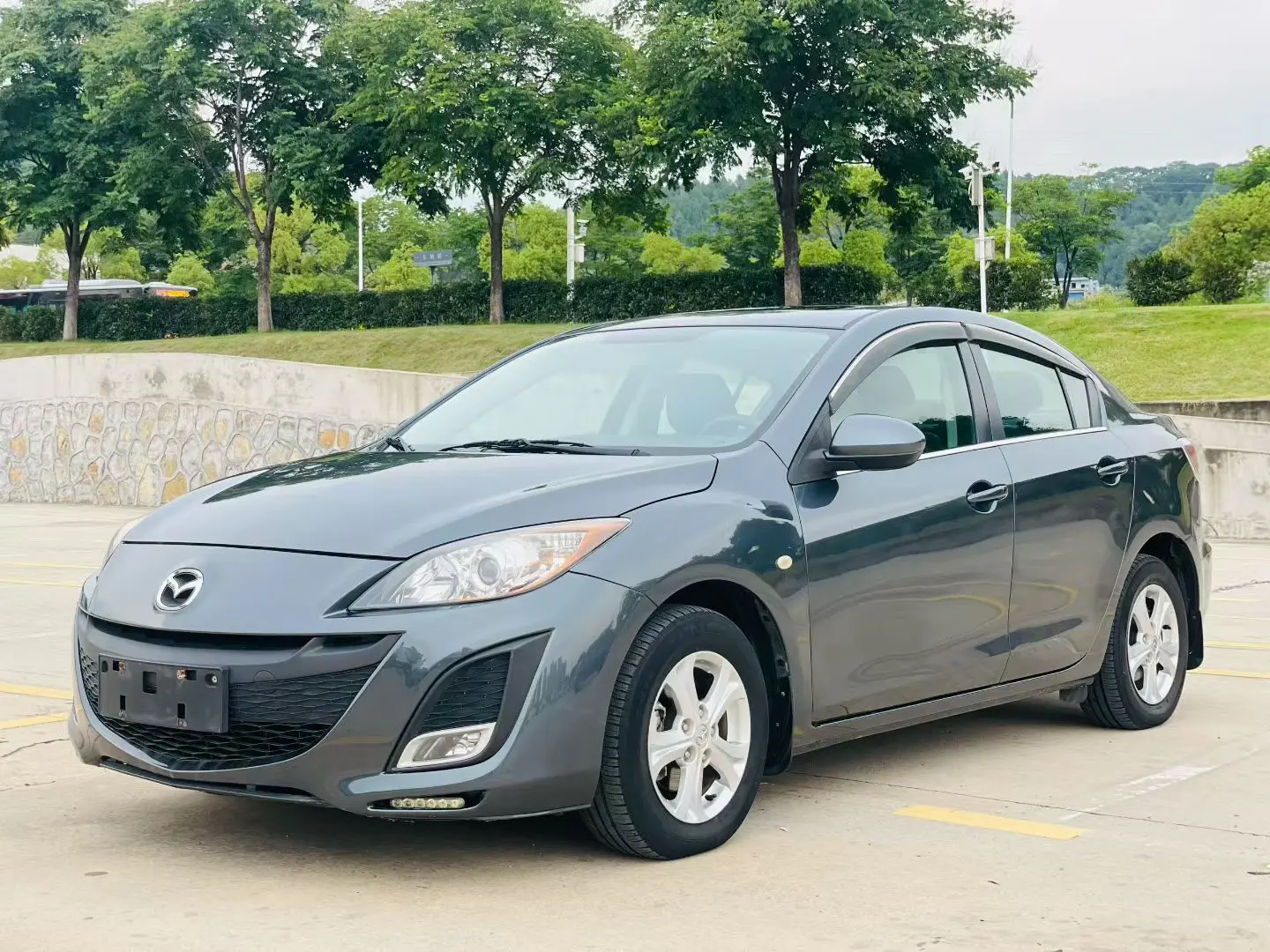 Mazda Axela (Mazda3)  из Китая