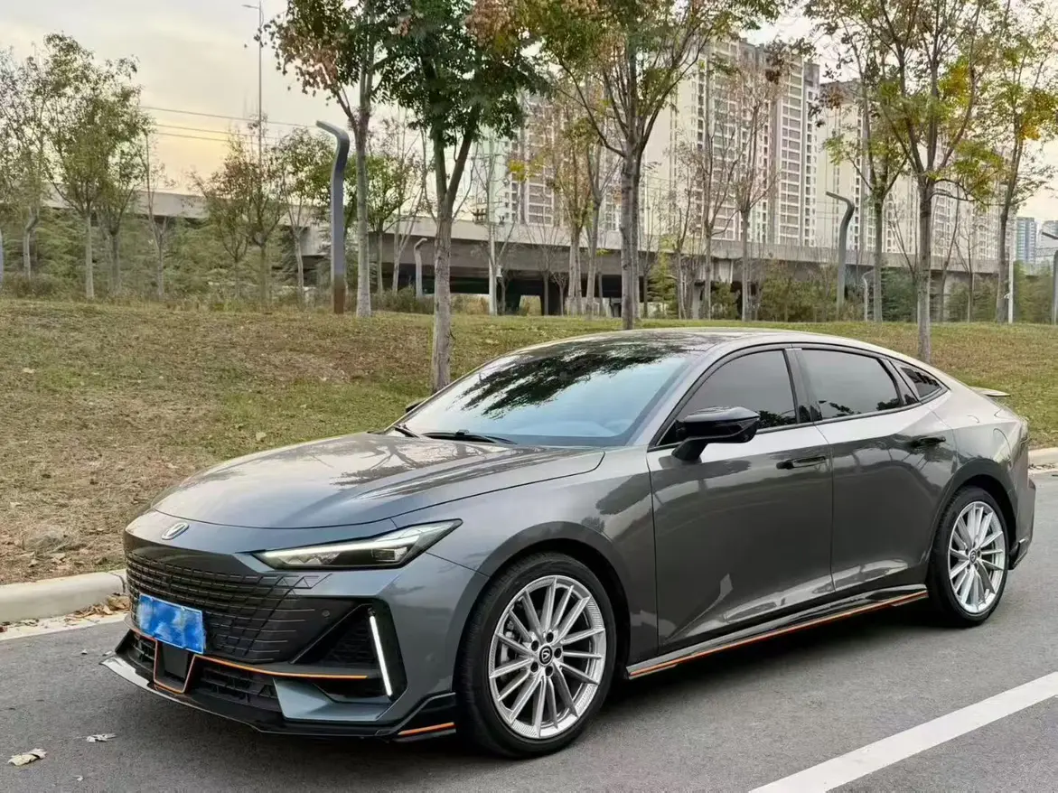 Changan UNI-V  из Китая