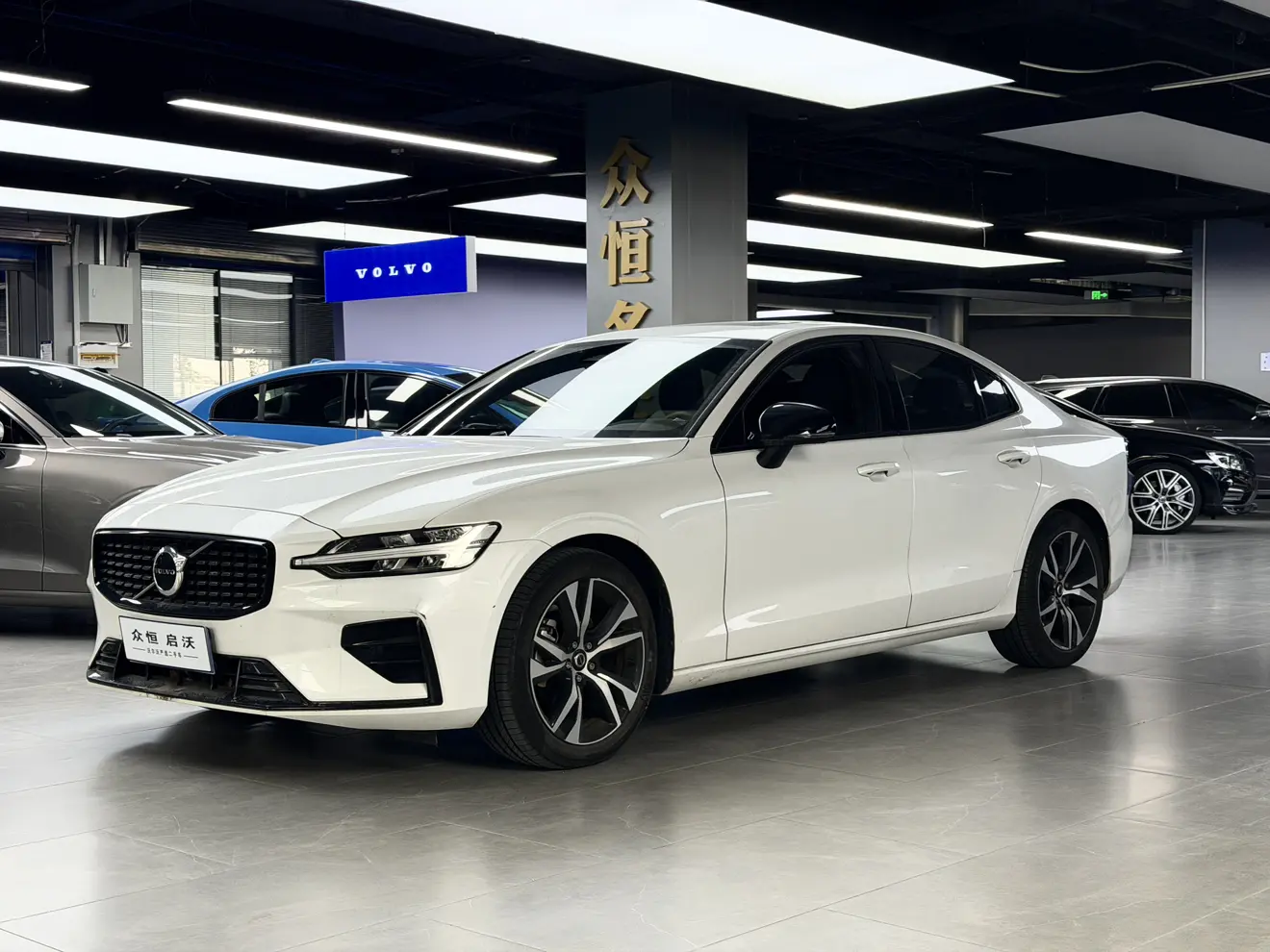 Volvo S60  из Китая