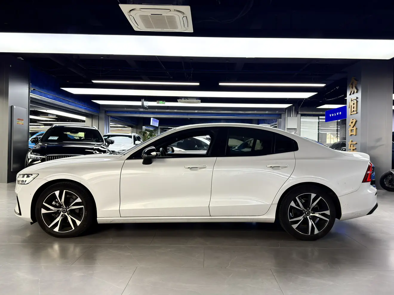 Volvo S60  из Китая