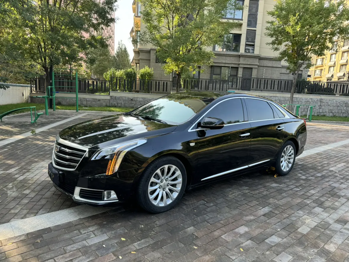 Cadillac XTS  из Китая