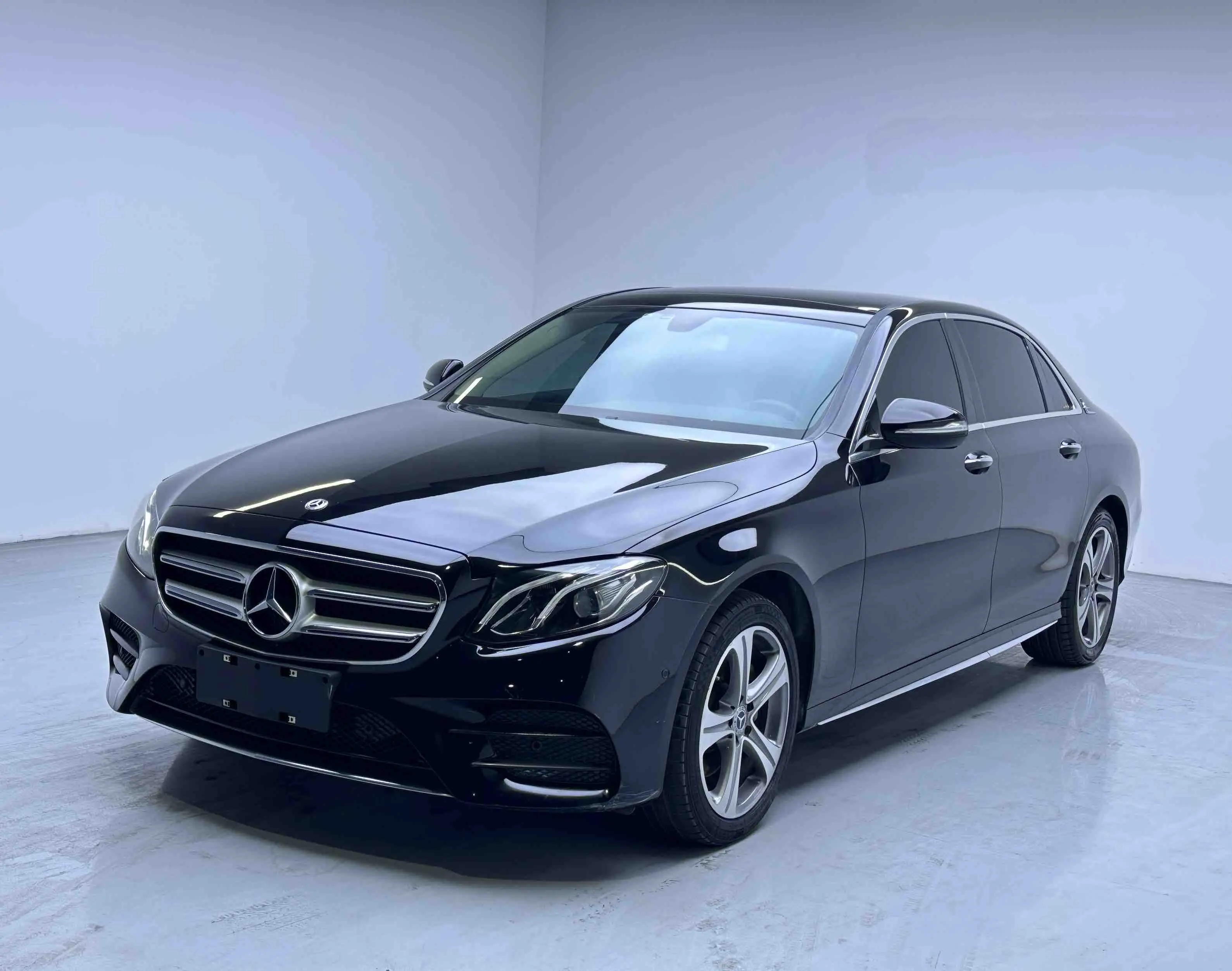 Mercedes-Benz E-Class  из Китая