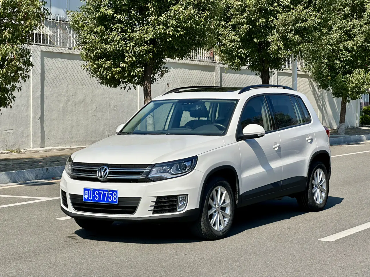 Volkswagen Tiguan  из Китая