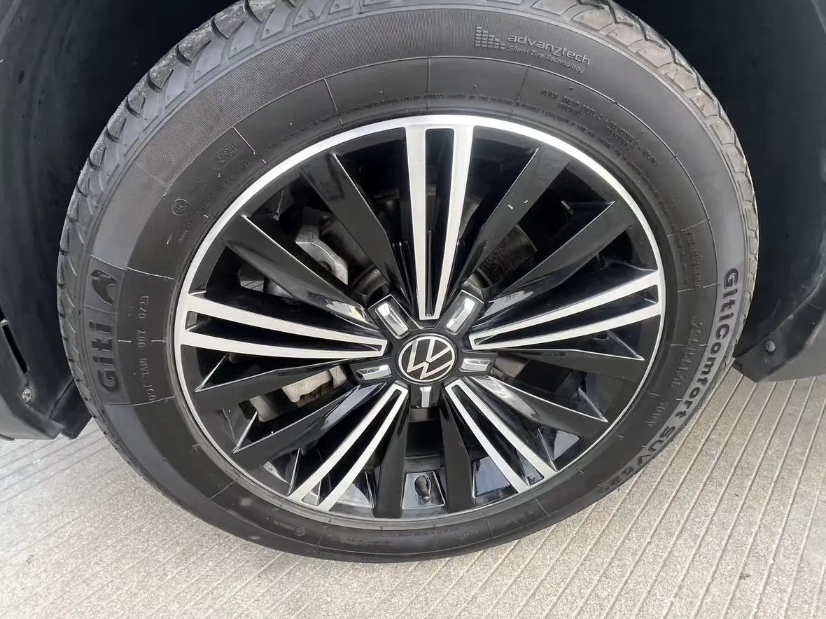 Volkswagen Tiguan L  из Китая