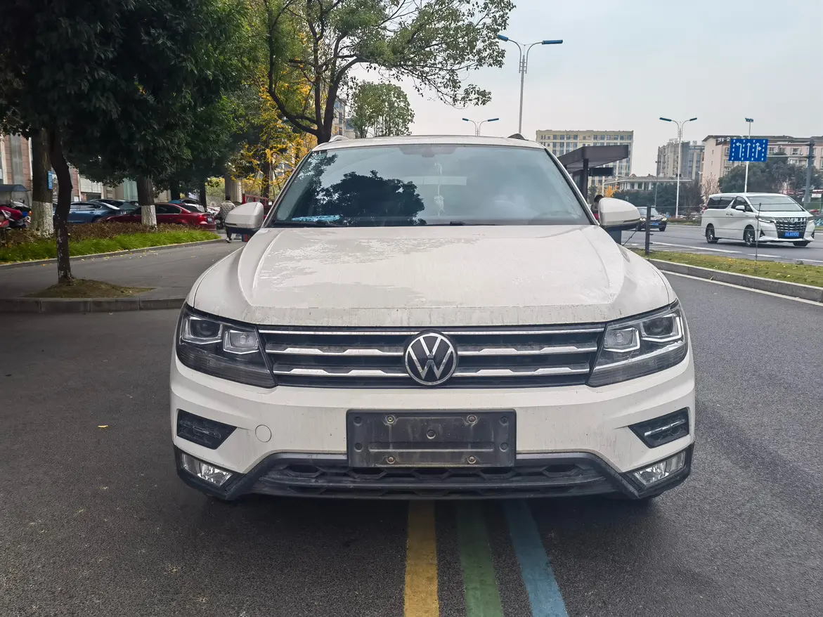Volkswagen Tiguan L  из Китая